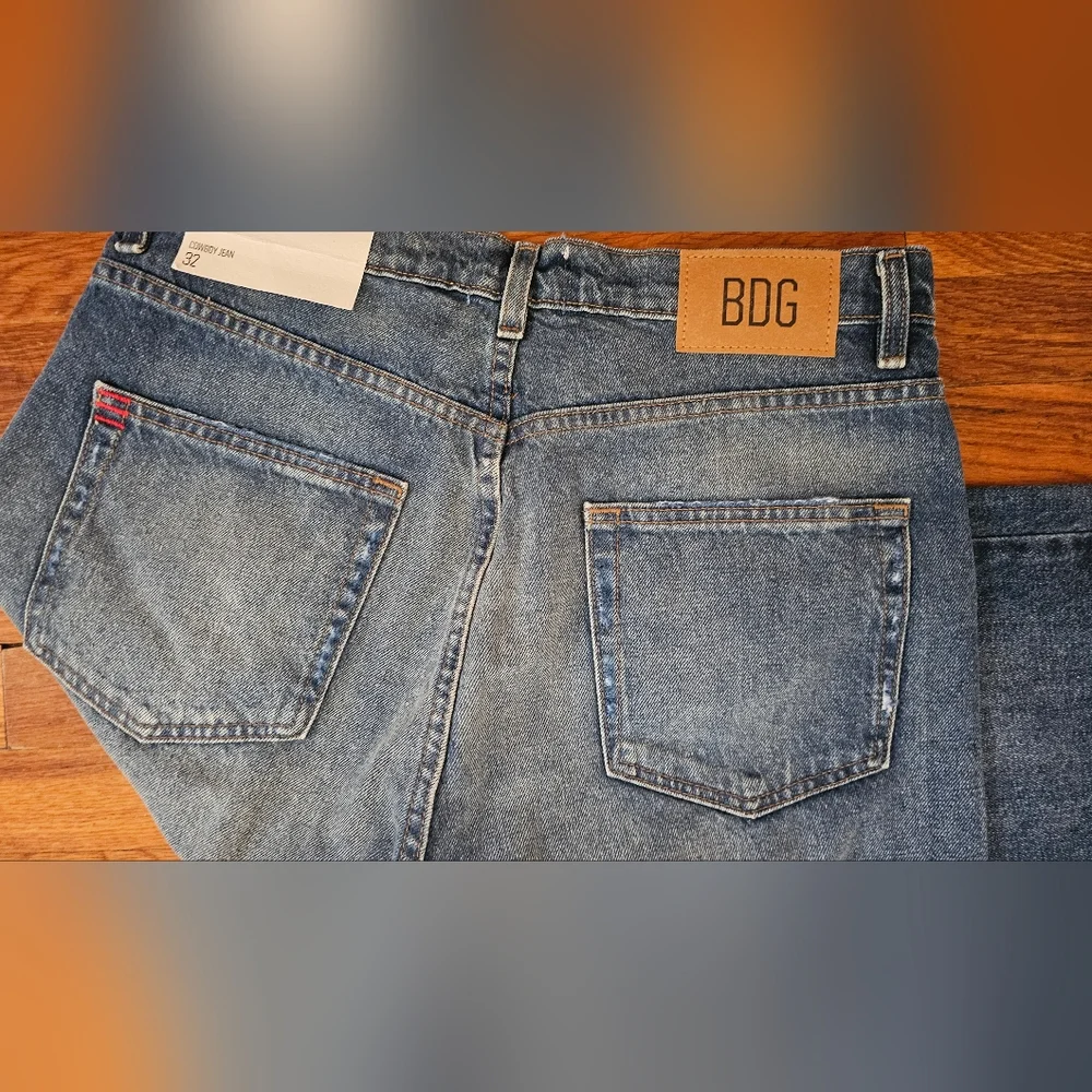 URBAN OUTFITTERS BDG COWBOY JEANS - Picture 4 of 5
